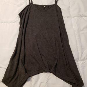 4/10 Gray tank, unknown brand, long on sides.